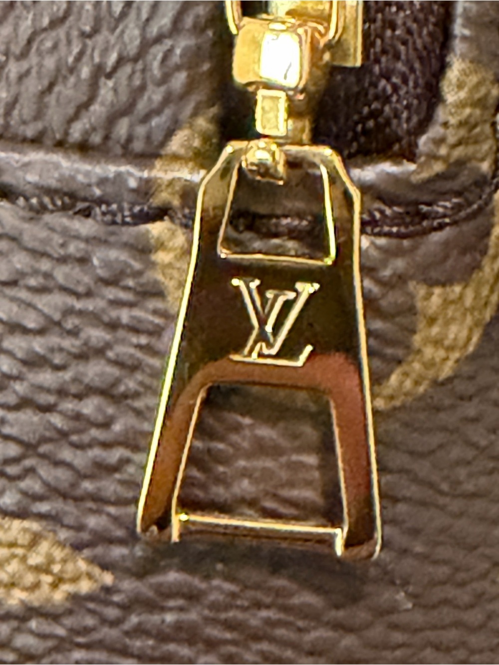 Louis Vuitton Palm Springs Mini Monogram - Picture 12 of 14